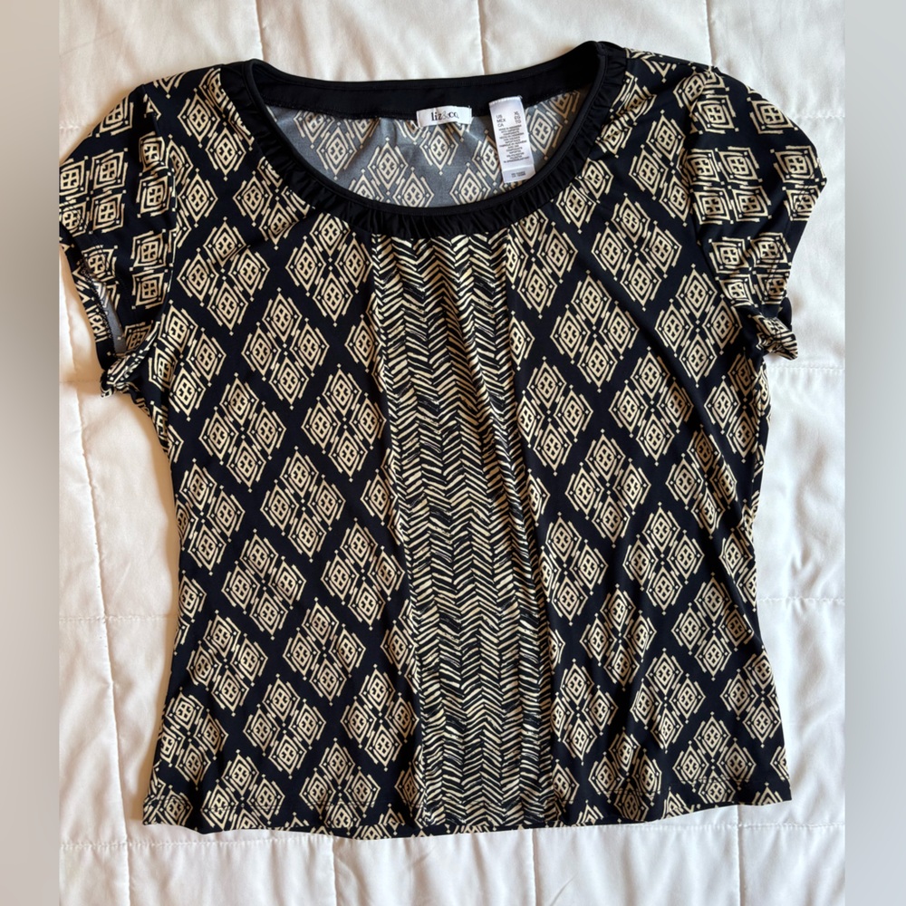 Liz & Co Black and Cream Geometric Pattern Top